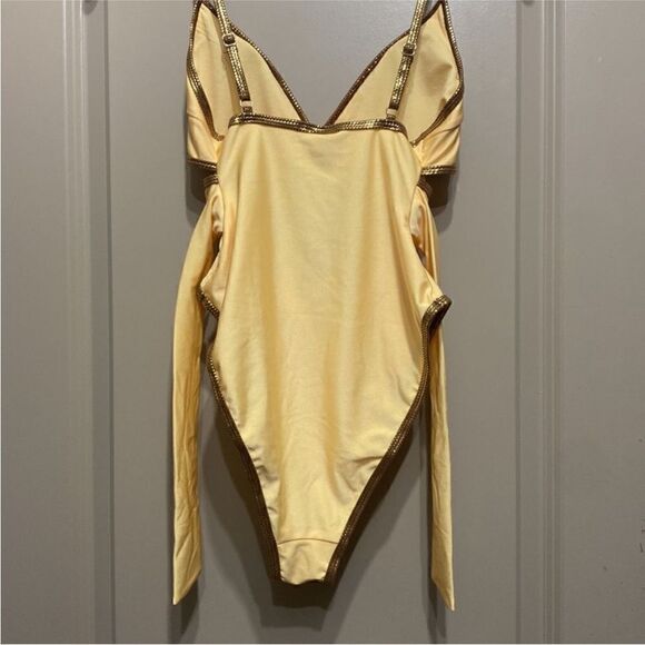 River Island NWT Yellow Foil Trim Wrap Front Tie Waist
One-Piece Swimsuit Sz 4 - Picture 8 of 8
